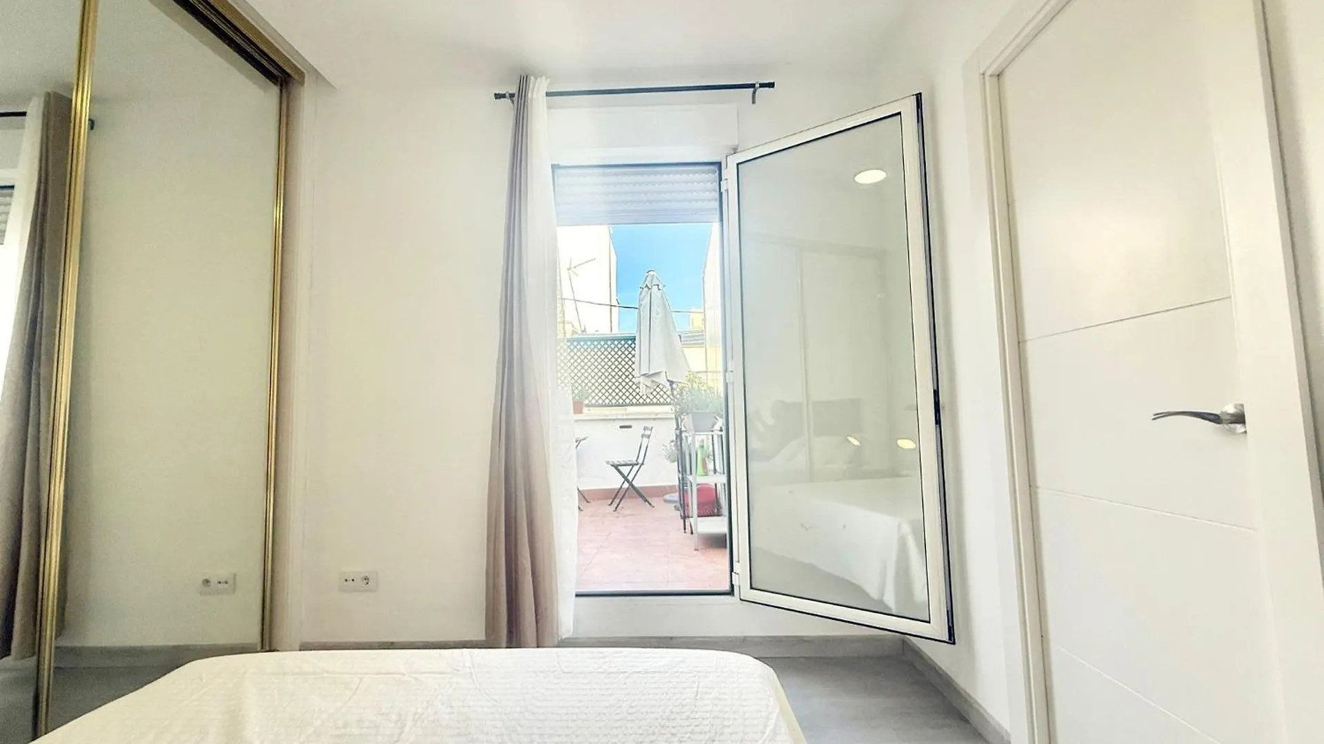 Amch Hospedaje Metro Avenida De America 11 Madrid Apartment